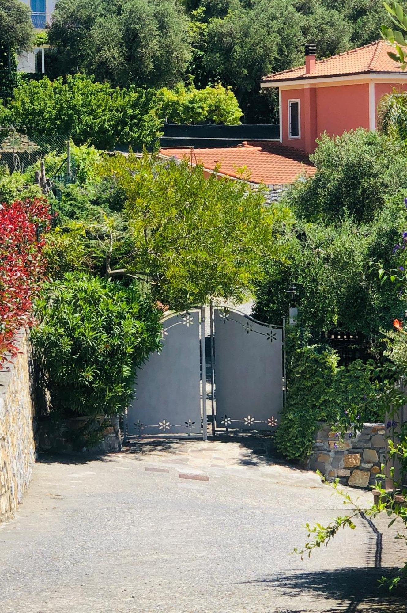 Le Jardin Sur Mer Avec Bike Et Mtb Tour Hotel Imperia Eksteriør billede